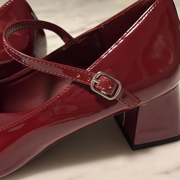 Elegant Burgundy Mary Jane Heels Cider size 10 - Picture 7 of 7
